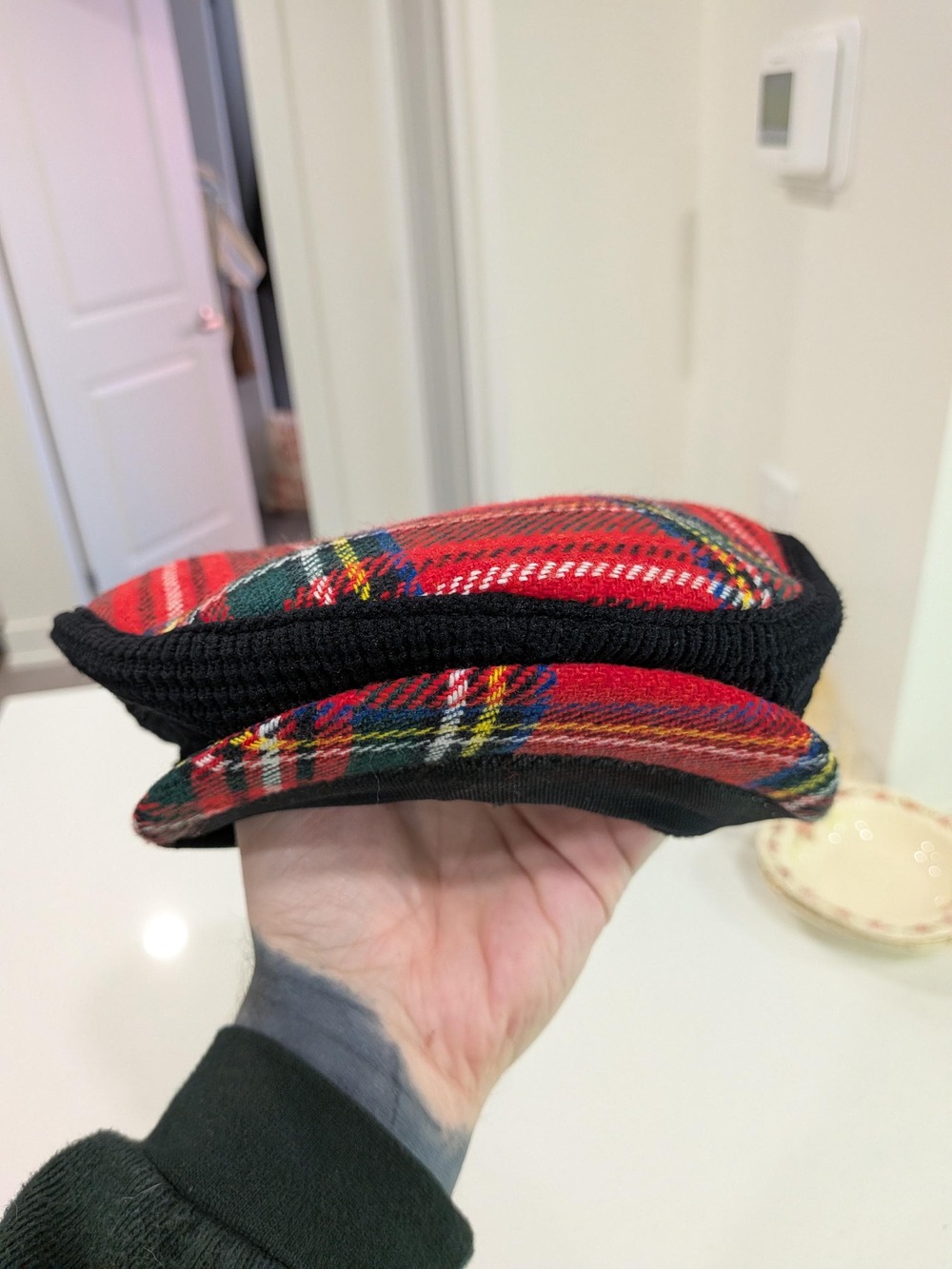 Vintage Richards & Thirkell Tartan Beret – Red Plaid Wool Blend Tam, Medium